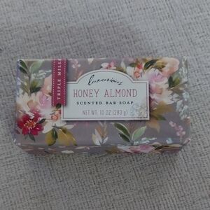 Triple Milled Honey Almond Soap 10oz Bar